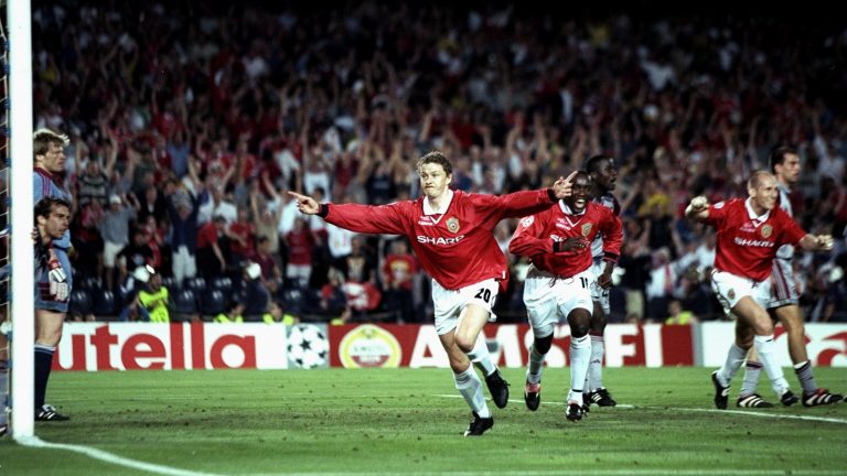 Ole Gunnar Solskjær scores the victory goal for Manchester against Bayern in 1999